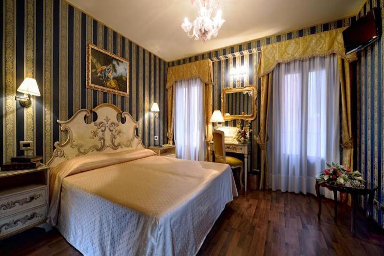 ונציה Hotel Lux מראה חיצוני תמונה