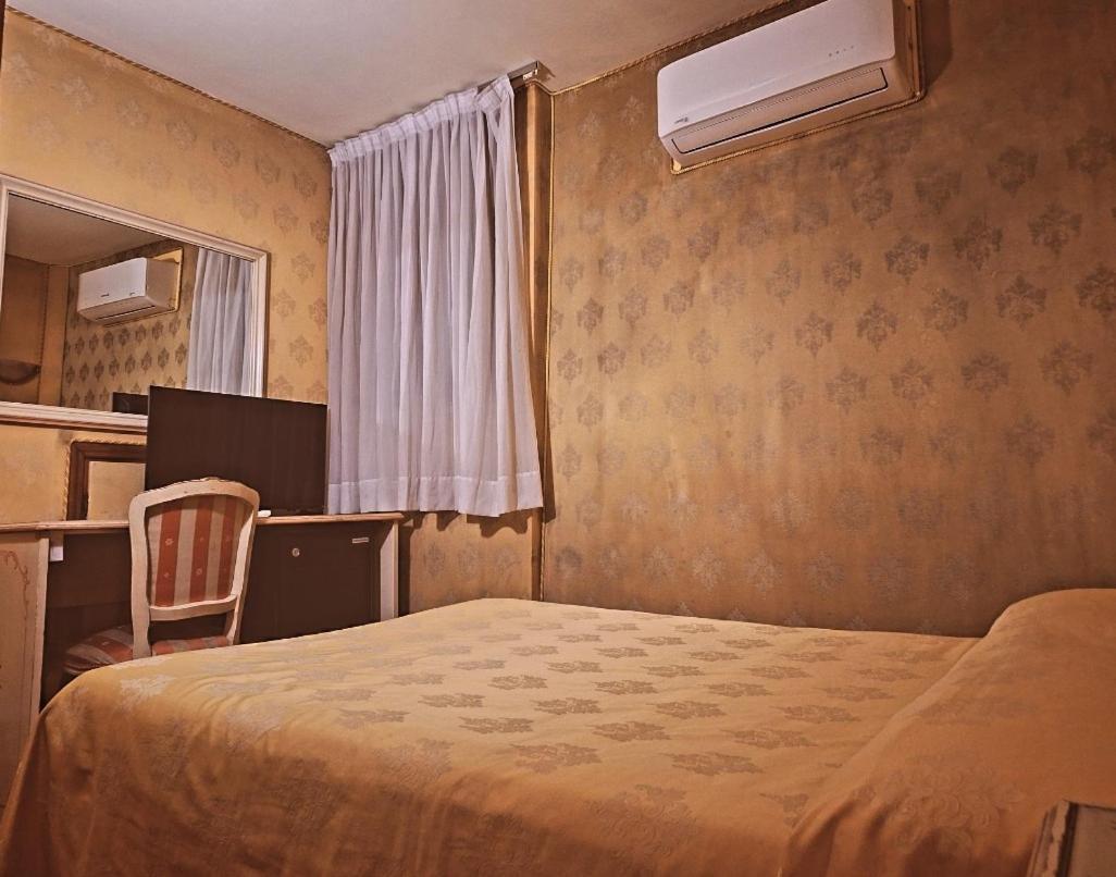 ונציה Hotel Lux מראה חיצוני תמונה