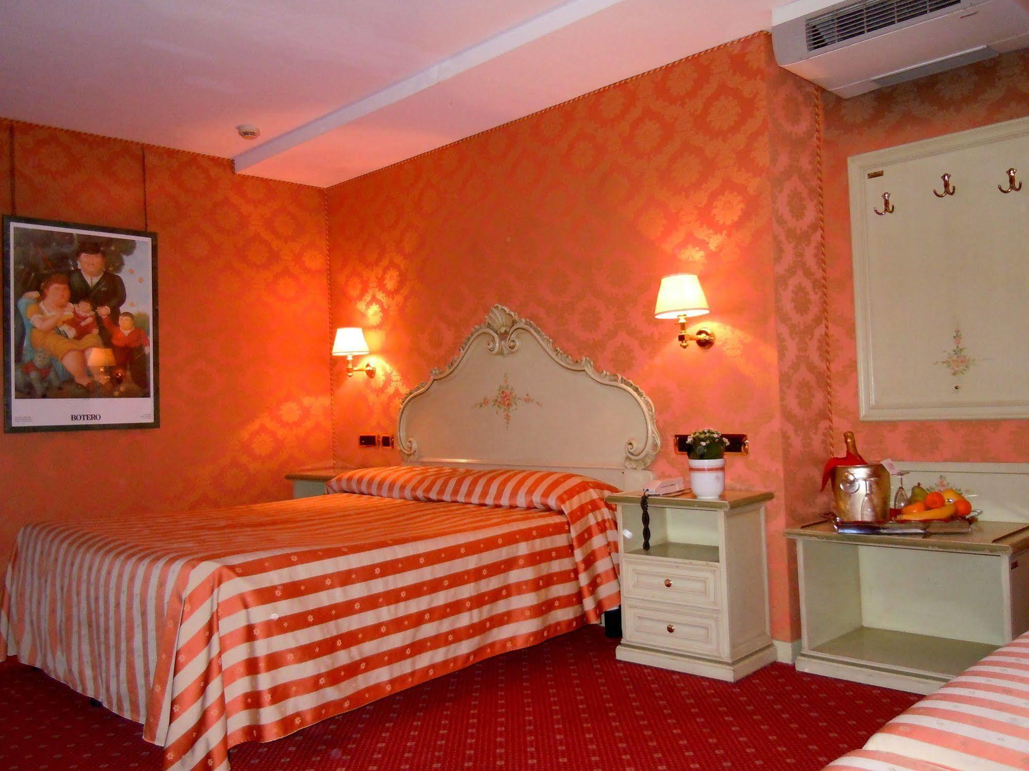 ונציה Hotel Lux מראה חיצוני תמונה