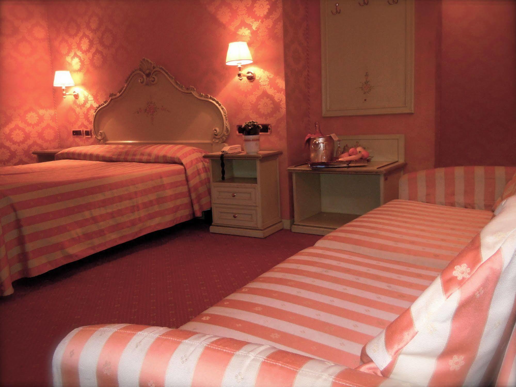 ונציה Hotel Lux מראה חיצוני תמונה